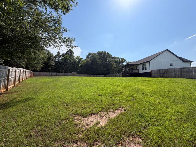 110 Waterstone Court, Benton, TN 37307