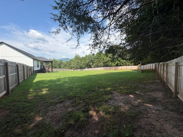 110 Waterstone Court, Benton, TN 37307