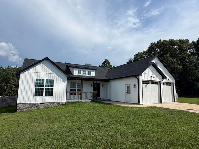110 Waterstone Court, Benton, TN 37307