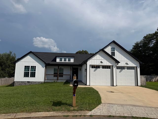 110 Waterstone Court, Benton, TN 37307