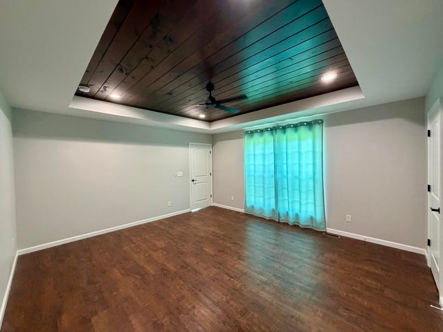 110 Waterstone Court, Benton, TN 37307