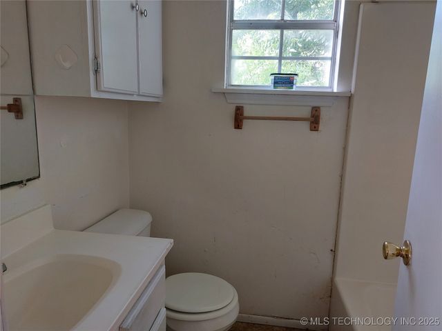 1713 E 10th Street, Okmulgee, OK 74447