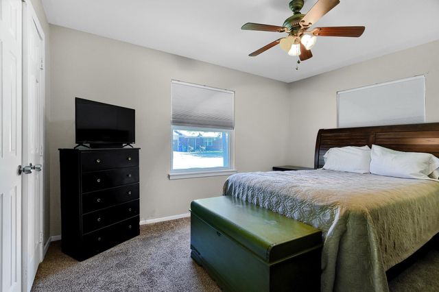 103 Tipton Street, Whitesboro, TX 76273