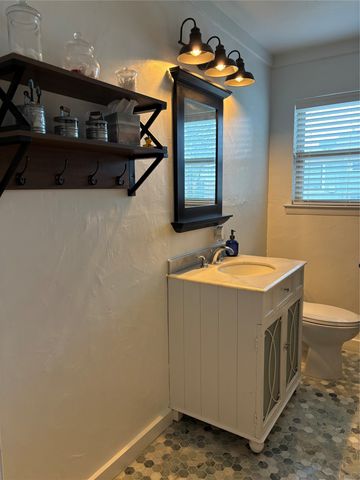 103 Tipton Street, Whitesboro, TX 76273