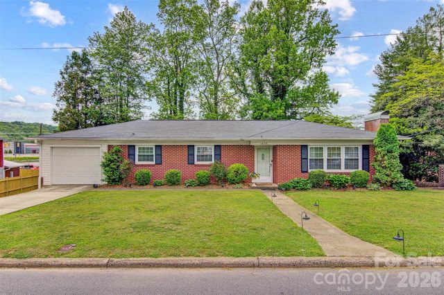 1019 Pennton Avenue SW, Lenoir, NC 28645