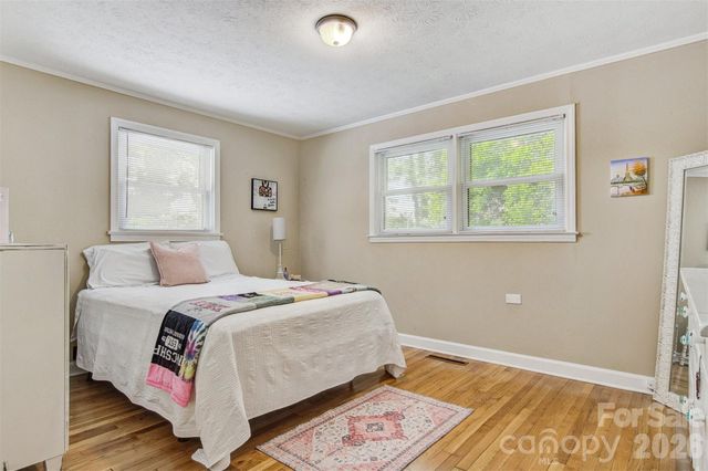 1019 Pennton Avenue SW, Lenoir, NC 28645