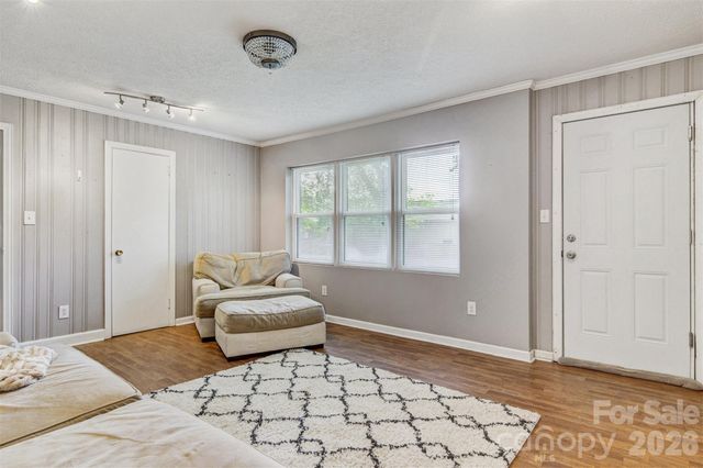 1019 Pennton Avenue SW, Lenoir, NC 28645