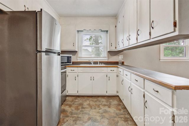 1019 Pennton Avenue SW, Lenoir, NC 28645