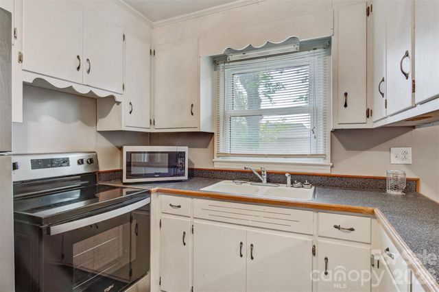 1019 Pennton Avenue SW, Lenoir, NC 28645