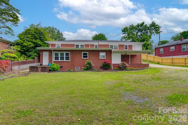 1019 Pennton Avenue SW, Lenoir, NC 28645