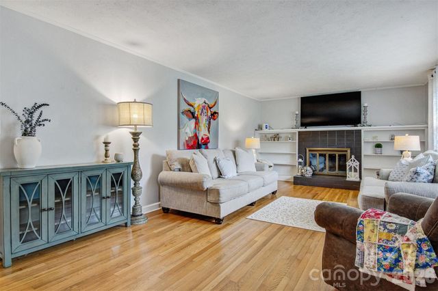 1019 Pennton Avenue SW, Lenoir, NC 28645