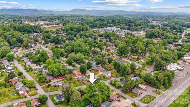 1019 Pennton Avenue SW, Lenoir, NC 28645