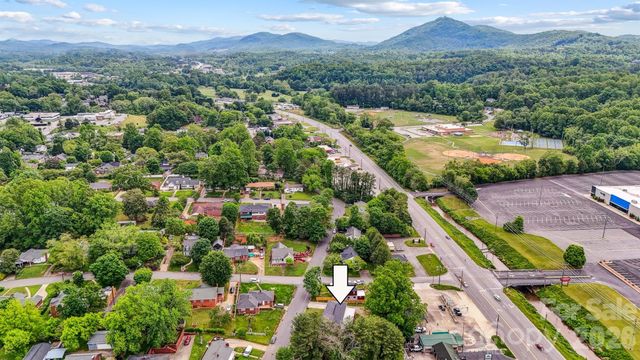 1019 Pennton Avenue SW, Lenoir, NC 28645