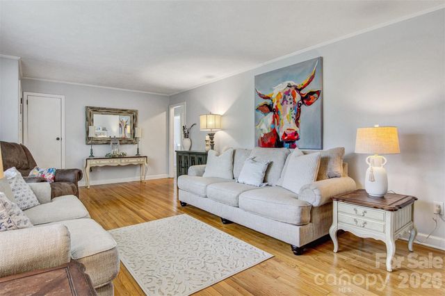 1019 Pennton Avenue SW, Lenoir, NC 28645