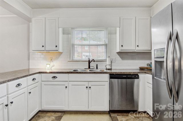 1019 Pennton Avenue SW, Lenoir, NC 28645