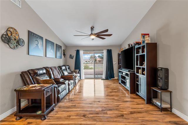 2113 E Desert Lakes Drive, Fort Mohave, AZ 86426