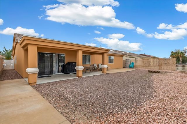 2113 E Desert Lakes Drive, Fort Mohave, AZ 86426