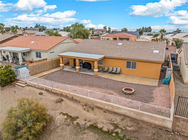 2113 E Desert Lakes Drive, Fort Mohave, AZ 86426