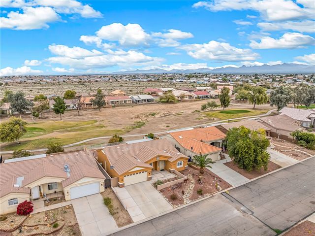 2113 E Desert Lakes Drive, Fort Mohave, AZ 86426