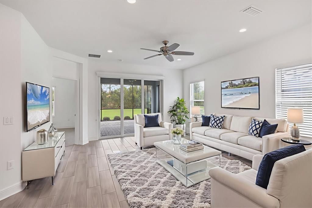 Image 10 of property listing at 12741 SEASONG TERRACE, Bradenton, FL 34211