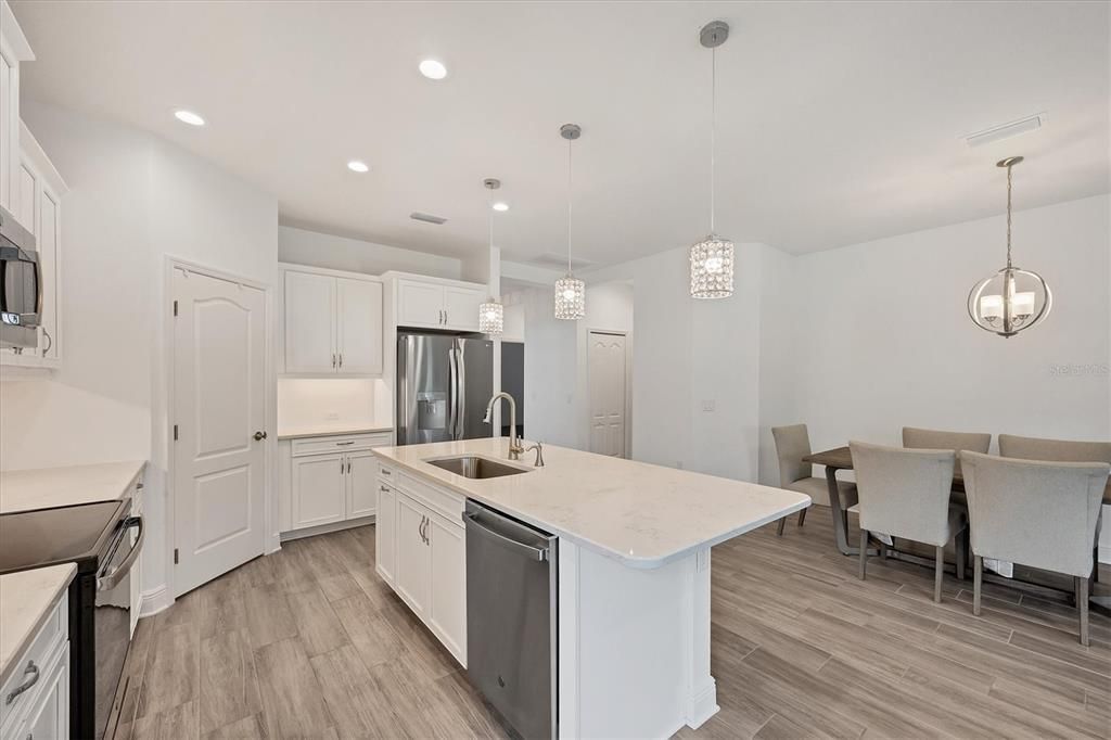 Image 16 of property listing at 12741 SEASONG TERRACE, Bradenton, FL 34211