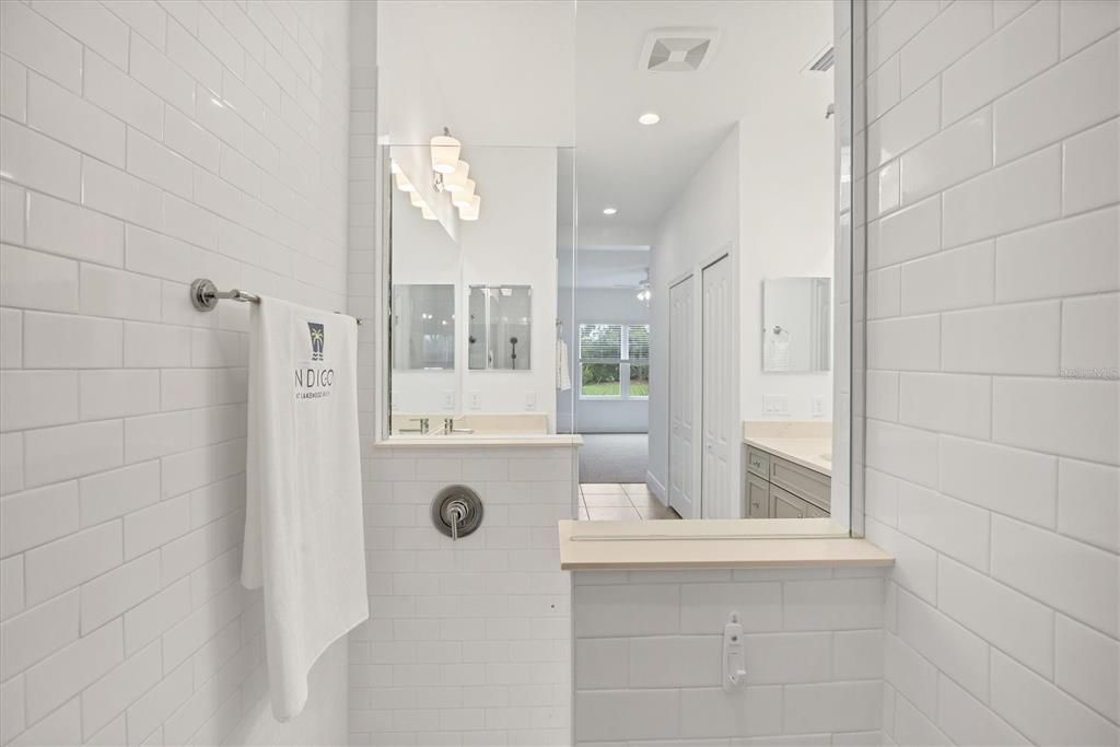 Image 25 of property listing at 12741 SEASONG TERRACE, Bradenton, FL 34211
