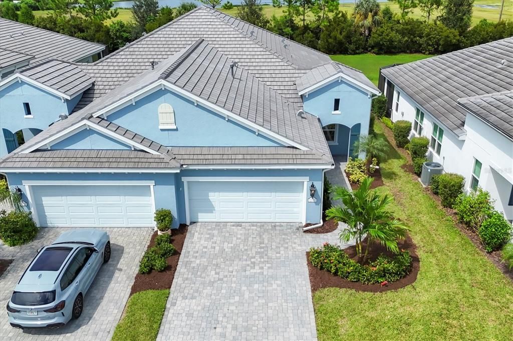 Image 4 of property listing at 12741 SEASONG TERRACE, Bradenton, FL 34211
