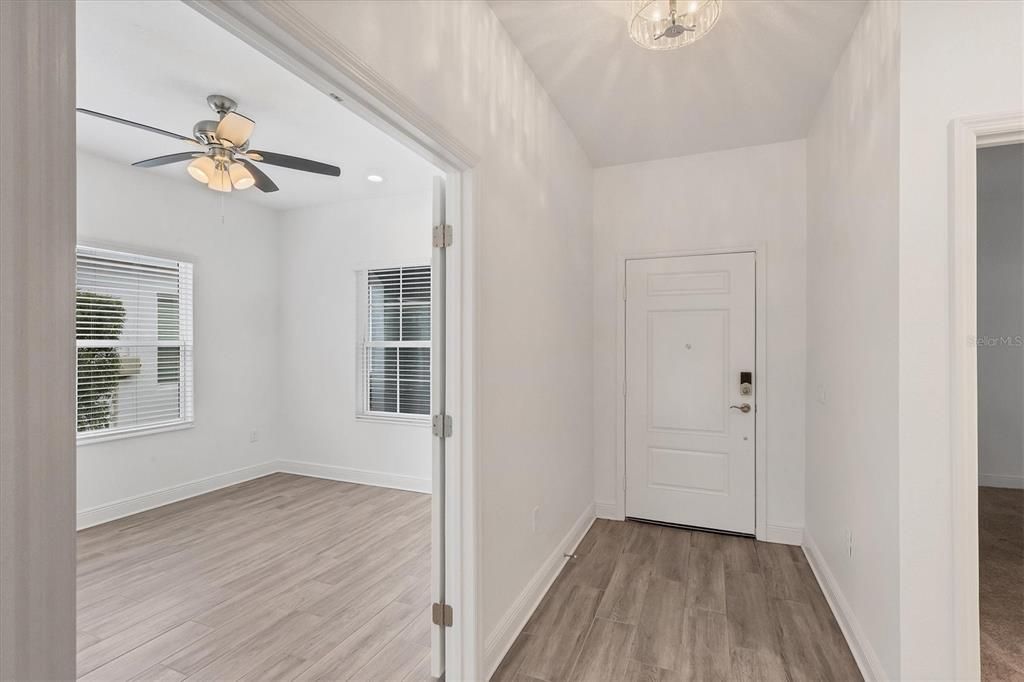 Image 9 of property listing at 12741 SEASONG TERRACE, Bradenton, FL 34211