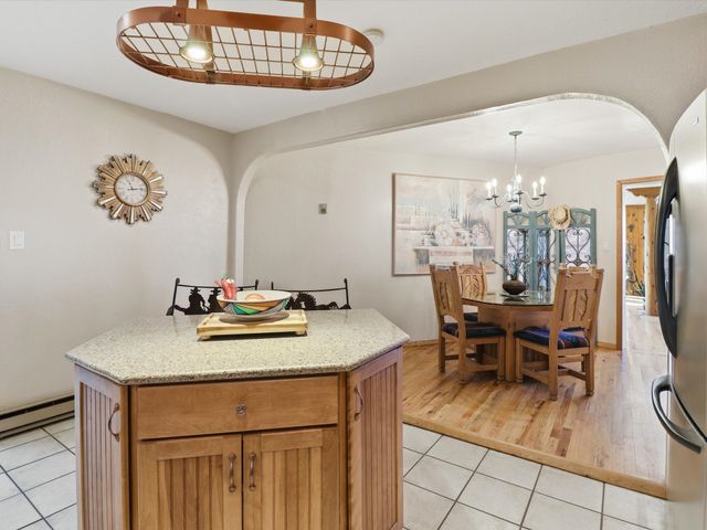 35 Vista Alondra, Santa Fe, NM 87508