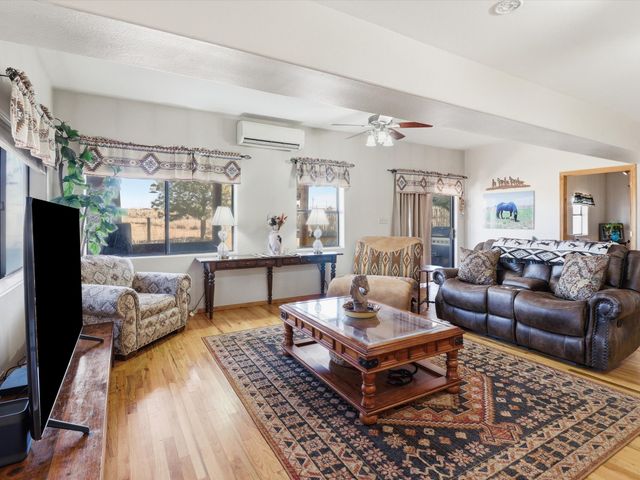 35 Vista Alondra, Santa Fe, NM 87508