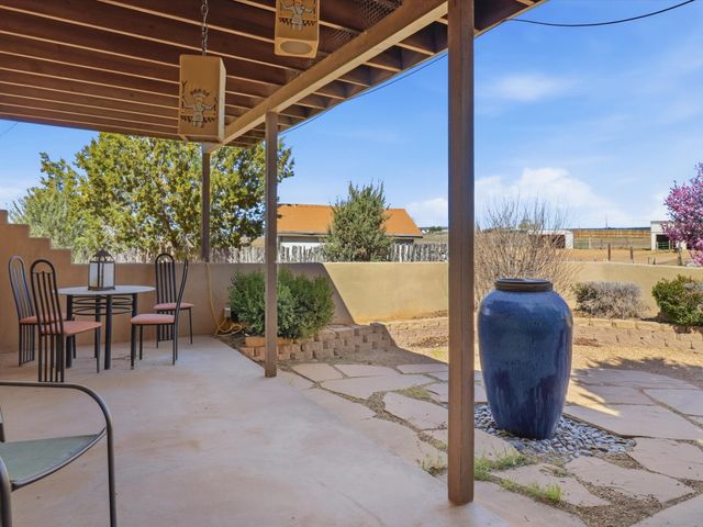 35 Vista Alondra, Santa Fe, NM 87508