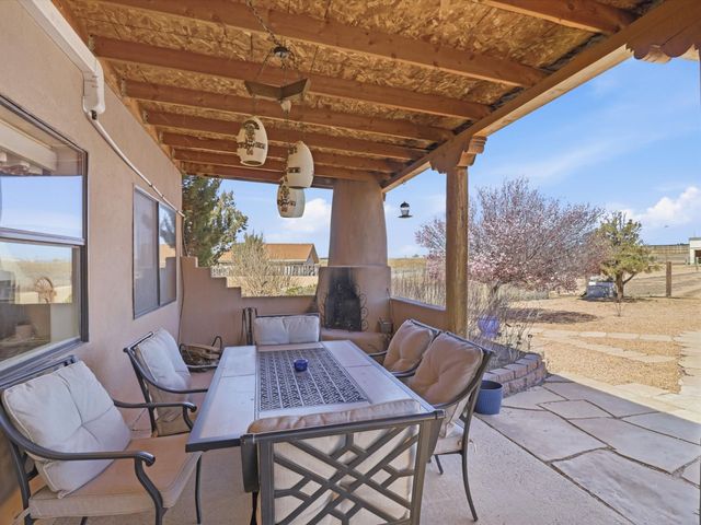 35 Vista Alondra, Santa Fe, NM 87508