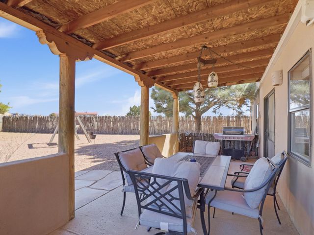 35 Vista Alondra, Santa Fe, NM 87508