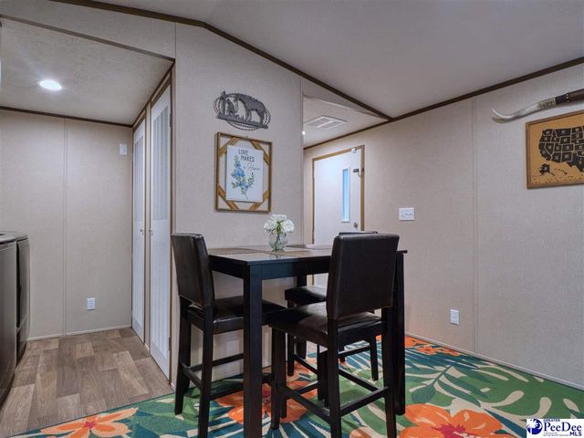 242 E Mciver Rd, Darlington, SC 29532