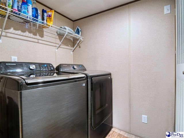 242 E Mciver Rd, Darlington, SC 29532