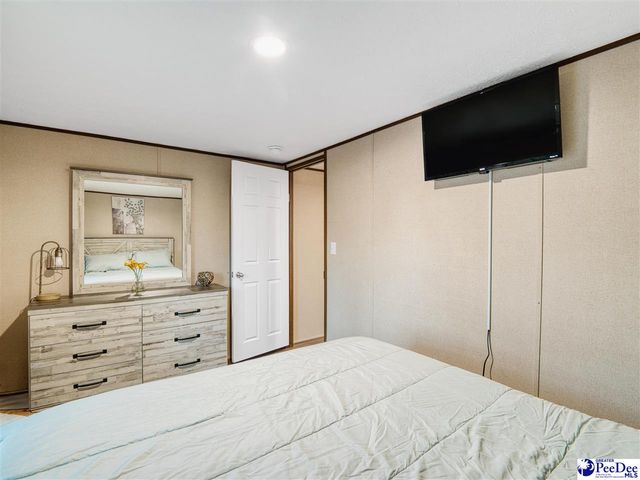 242 E Mciver Rd, Darlington, SC 29532