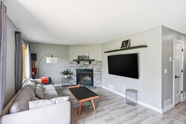 1405 63rd Lane N, Brooklyn Center, MN 55430