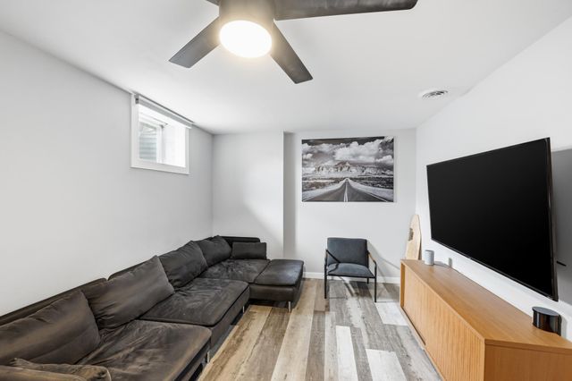 1405 63rd Lane N, Brooklyn Center, MN 55430