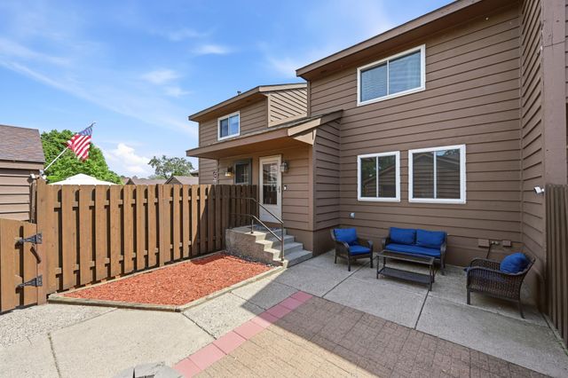 1405 63rd Lane N, Brooklyn Center, MN 55430
