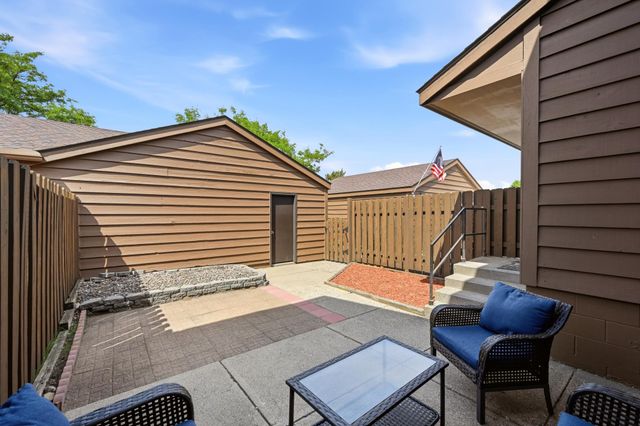 1405 63rd Lane N, Brooklyn Center, MN 55430