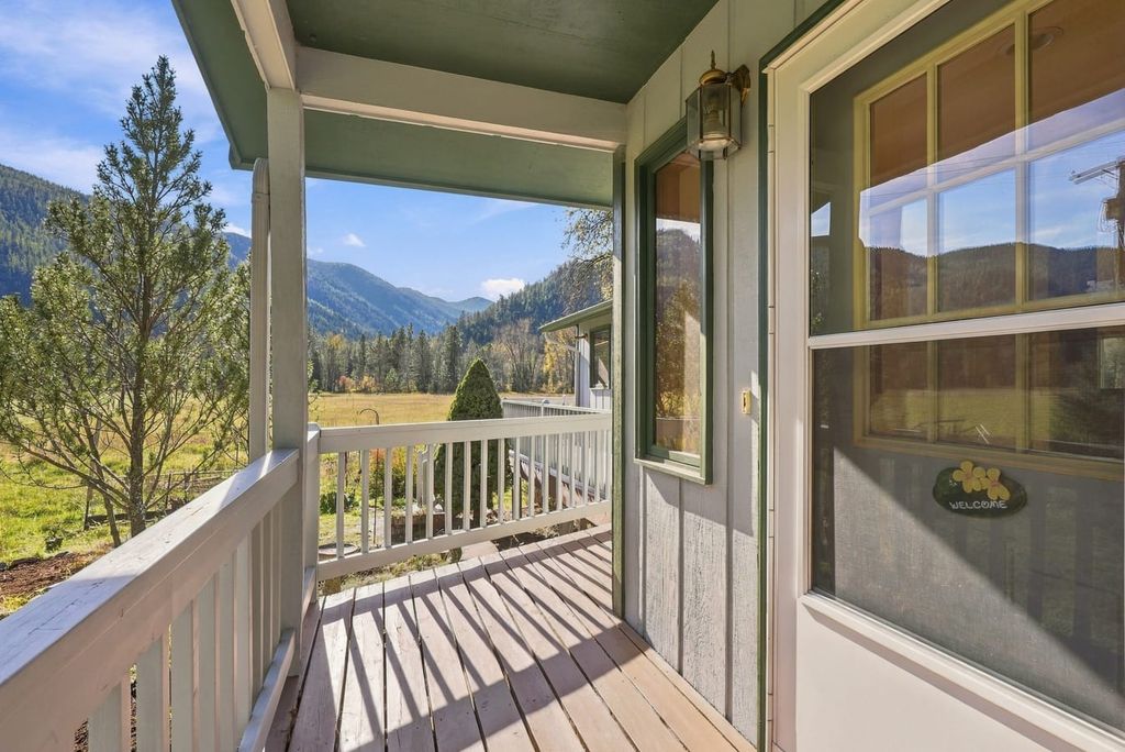 7543 Mayfly Lane, Clinton, MT 59825 photo 3
