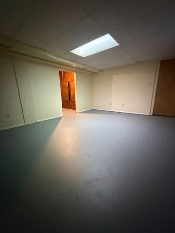 904 Maplewood Dr, Castle Shannon, PA 15234