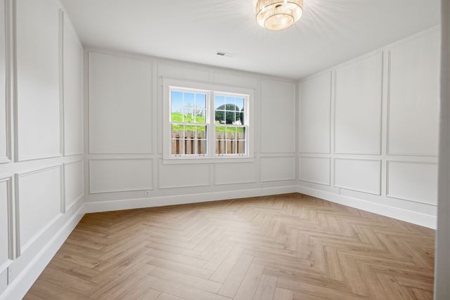 2043 Union Pl, Columbia, TN 38401