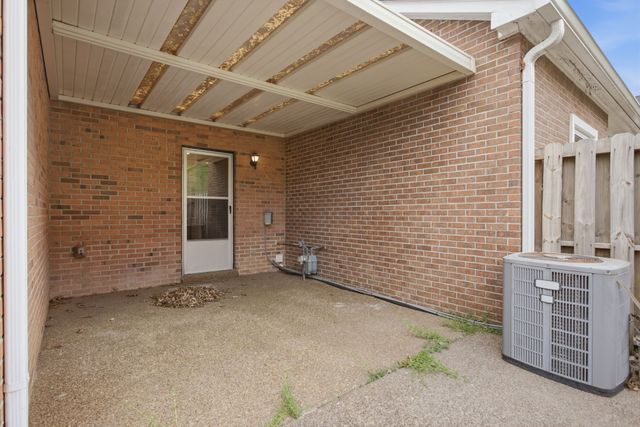 2043 Union Pl, Columbia, TN 38401