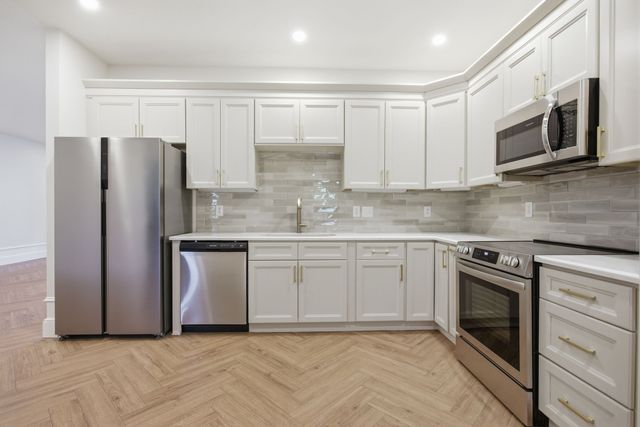 2043 Union Pl, Columbia, TN 38401