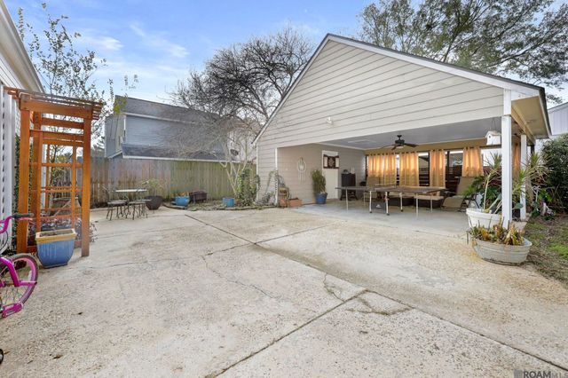 1752 Manor Oak Dr, Baton Rouge, LA 70810