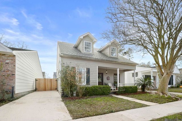 1752 Manor Oak Dr, Baton Rouge, LA 70810