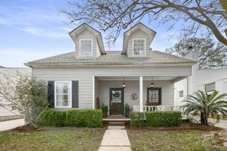 1752 Manor Oak Dr, Baton Rouge, LA 70810