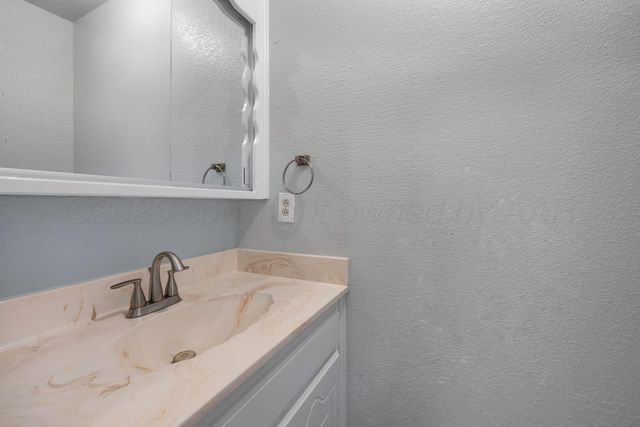 6306 HYDE Parkway, Amarillo, TX 79109