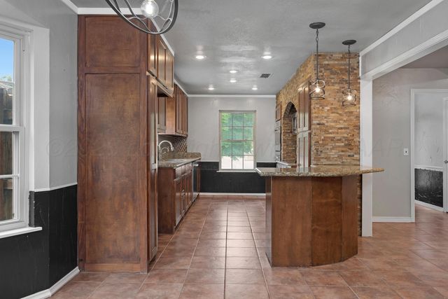 6306 HYDE Parkway, Amarillo, TX 79109